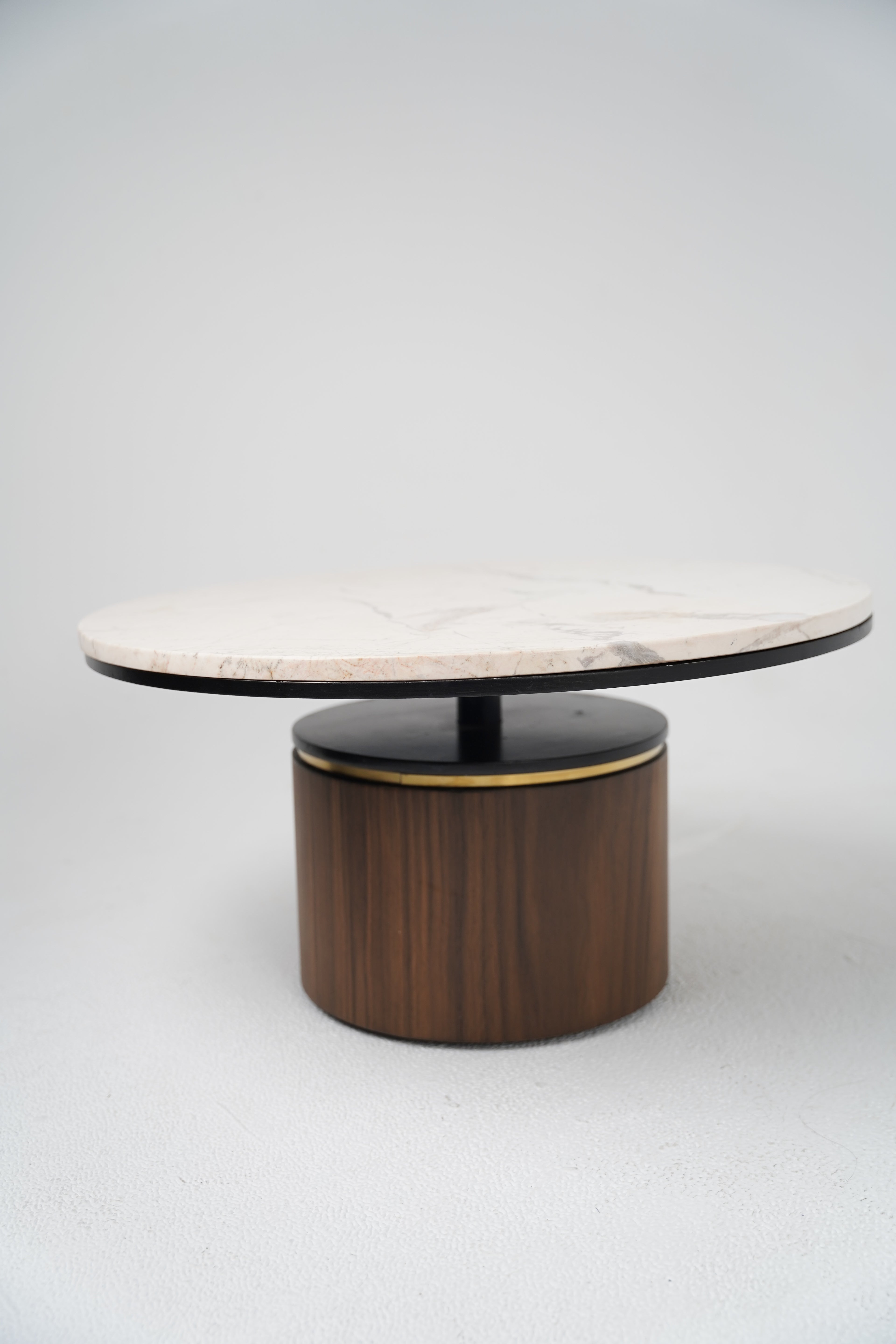 Zuro Marble Table
